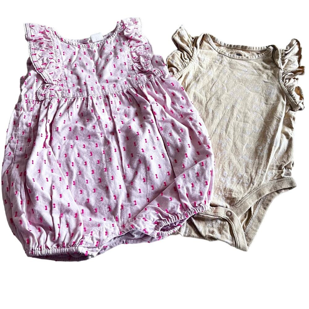 GAP girls set of two summer rompers one pieces size 12/18 months